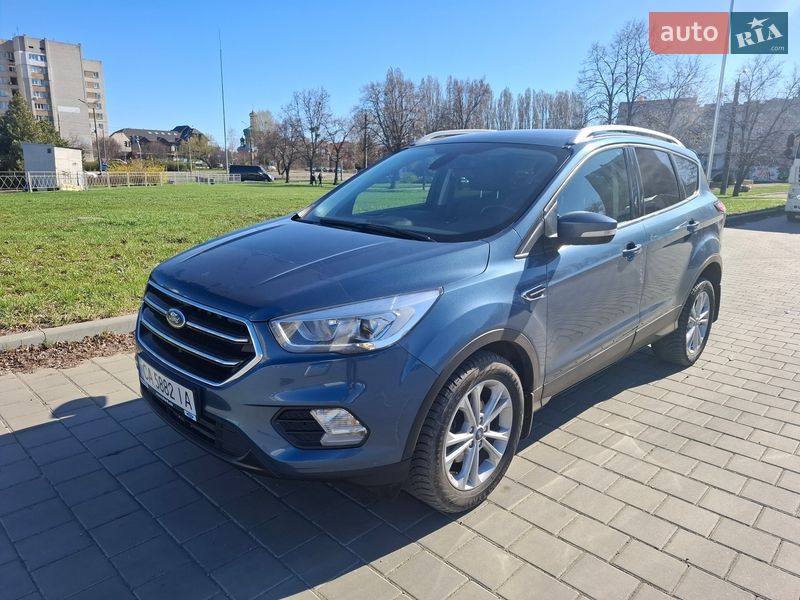 Внедорожник / Кроссовер Ford Kuga 2019 в Черкассах
