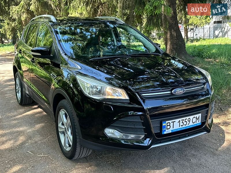 Внедорожник / Кроссовер Ford Kuga 2016 в Луцке