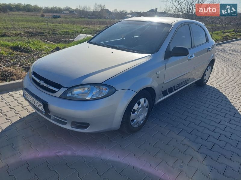Хэтчбек Chevrolet Lacetti 2006 в Ровно