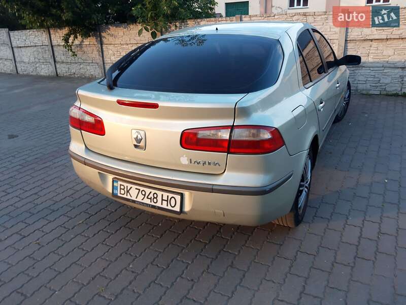 Лифтбек Renault Laguna 2004 в Ровно