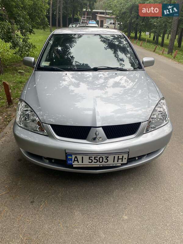 Седан Mitsubishi Lancer 2007 в Киеве