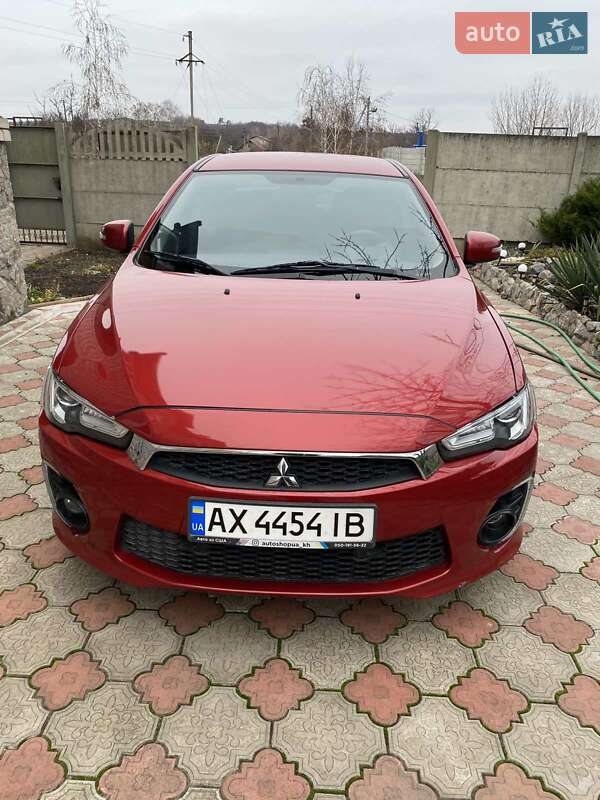 Седан Mitsubishi Lancer 2016 в Харкові Седан Mitsubishi Lancer 2016 в Харкові