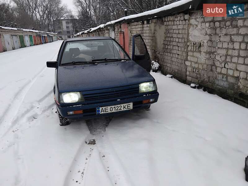 Седан Mitsubishi Lancer 1986 в Кривом Роге