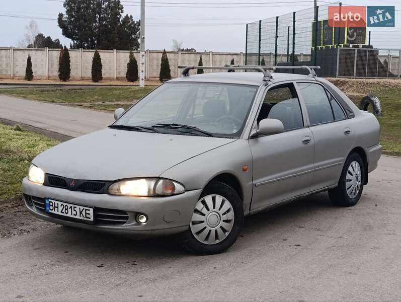 Седан Mitsubishi Lancer 1997 в Одессе