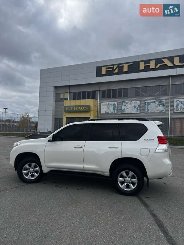 Позашляховик / Кросовер Toyota Land Cruiser Prado 2012 в Дніпрі Позашляховик / Кросовер Toyota Land Cruiser Prado 2012 в Дніпрі