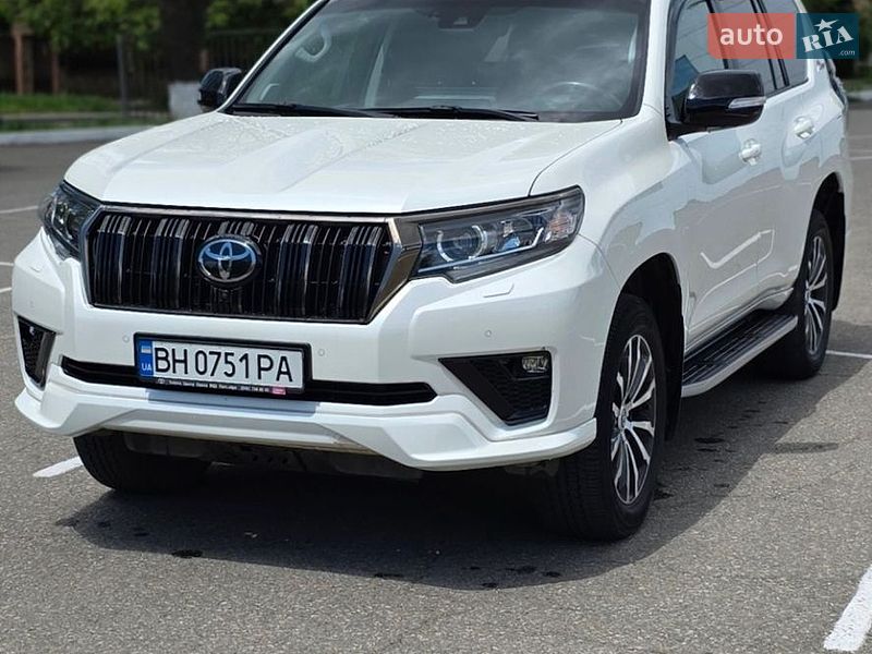 Внедорожник / Кроссовер Toyota Land Cruiser Prado 2021 в Измаиле