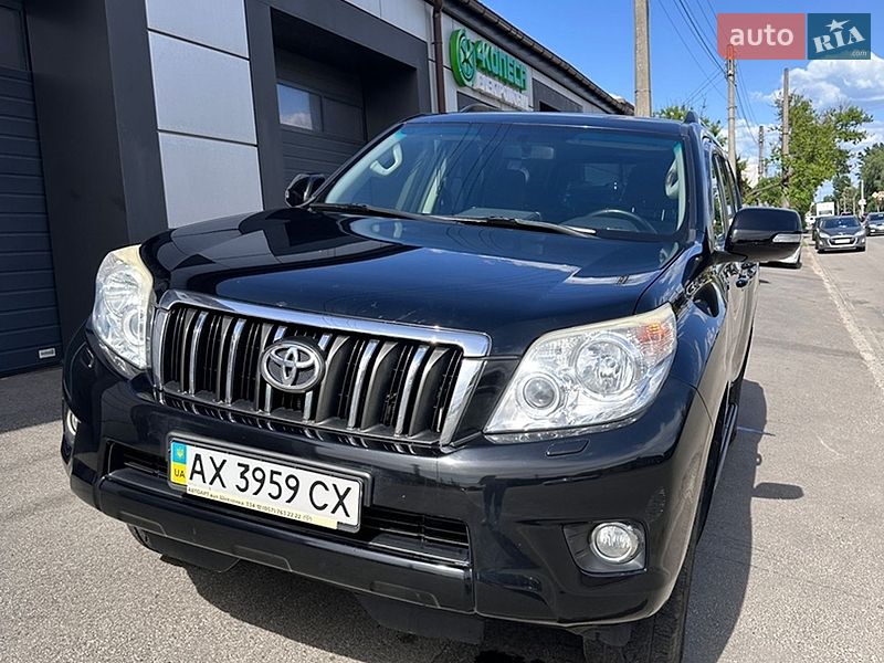 Внедорожник / Кроссовер Toyota Land Cruiser Prado 2012 в Харькове