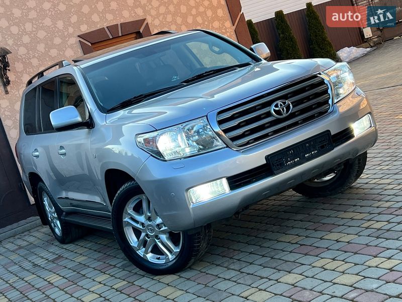 Позашляховик / Кросовер Toyota Land Cruiser 2010 в Івано-Франківську
