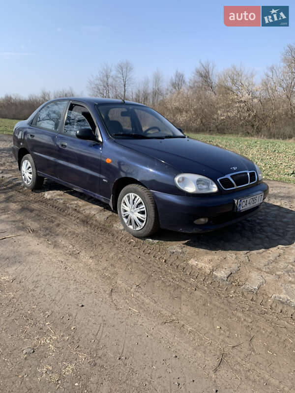Седан Daewoo Lanos 2005 в Новоукраинке