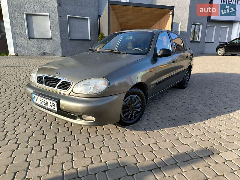 Седан Daewoo Lanos 2001 в Коломые