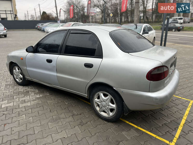 Седан Daewoo Lanos 2003 в Черновцах