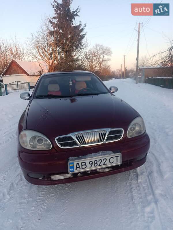 Седан Daewoo Lanos 2002 в Казатине