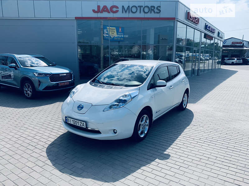 Хэтчбек Nissan Leaf 2013 в Полтаве
