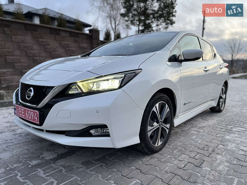 Хэтчбек Nissan Leaf 2018 в Ровно