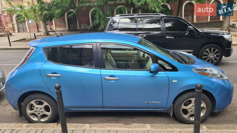 Хетчбек Nissan Leaf 2011 в Одесі