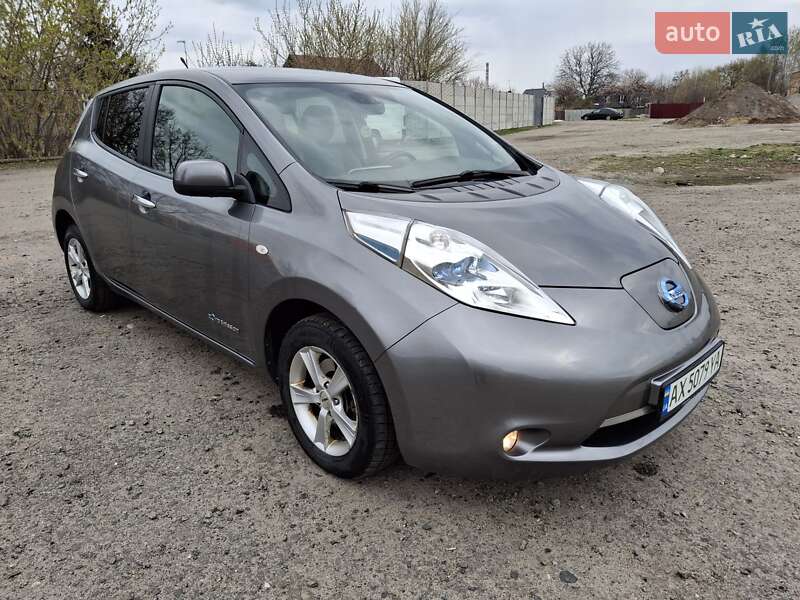Хэтчбек Nissan Leaf 2014 в Харькове Хэтчбек Nissan Leaf 2014 в Харькове