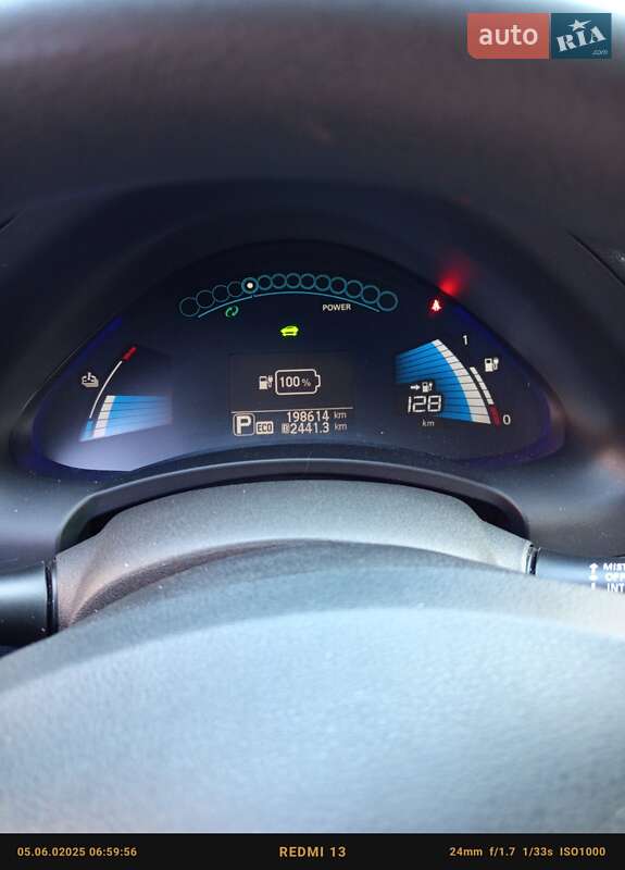 Хэтчбек Nissan Leaf 2016 в Ивано-Франковске Хэтчбек Nissan Leaf 2016 в Ивано-Франковске