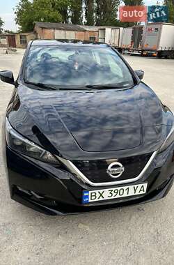 Хетчбек Nissan Leaf 2018 в Кам'янець-Подільському