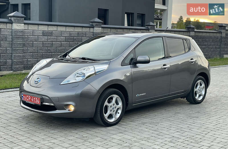 Хэтчбек Nissan Leaf 2014 в Ровно