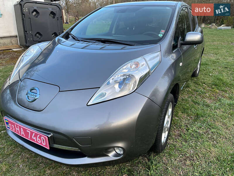 Хэтчбек Nissan Leaf 2014 в Радивилове Хэтчбек Nissan Leaf 2014 в Радивилове