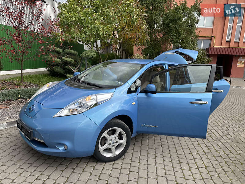 Хэтчбек Nissan Leaf 2012 в Луцке