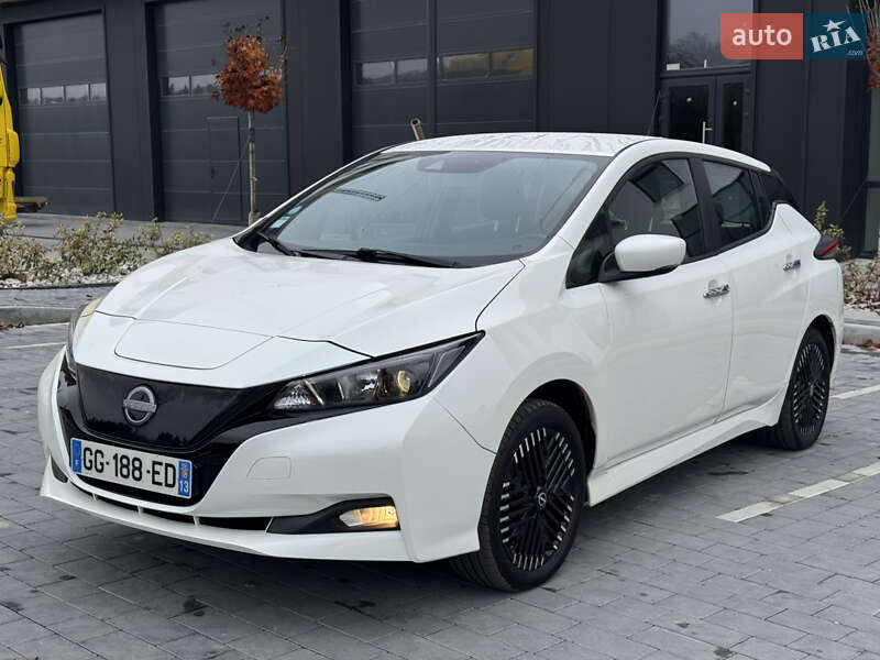 Хэтчбек Nissan Leaf 2022 в Львове