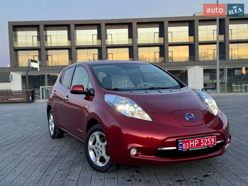 Хетчбек Nissan Leaf 2013 в Львові Хетчбек Nissan Leaf 2013 в Львові