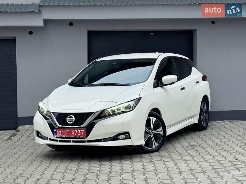 Хэтчбек Nissan Leaf 2021 в Тернополе