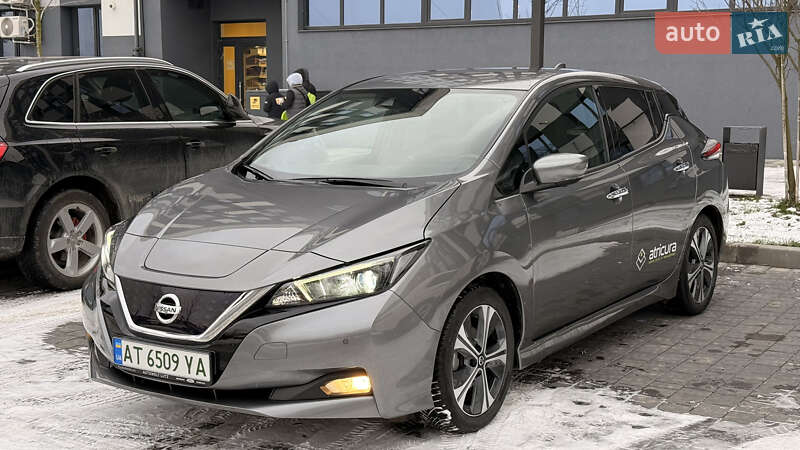 Хэтчбек Nissan Leaf 2021 в Ивано-Франковске Хэтчбек Nissan Leaf 2021 в Ивано-Франковске