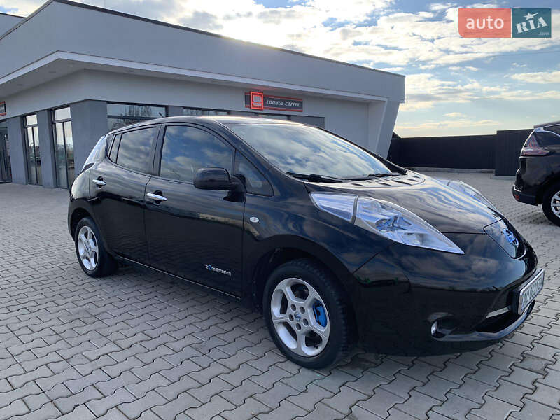 Хэтчбек Nissan Leaf 2012 в Ужгороде Хэтчбек Nissan Leaf 2012 в Ужгороде
