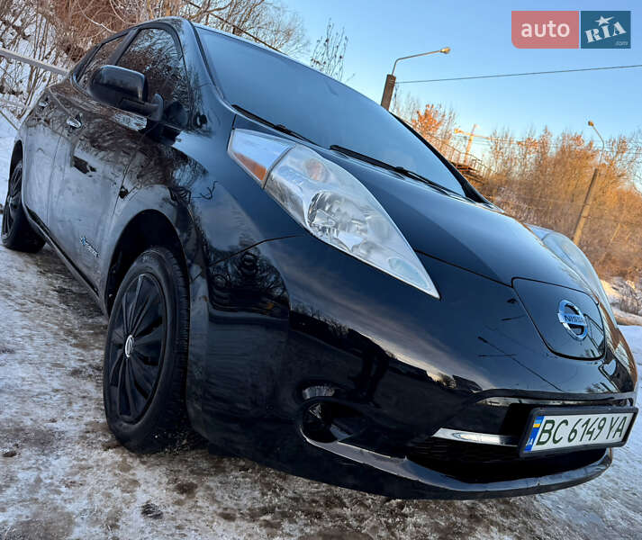 Хэтчбек Nissan Leaf 2014 в Львове