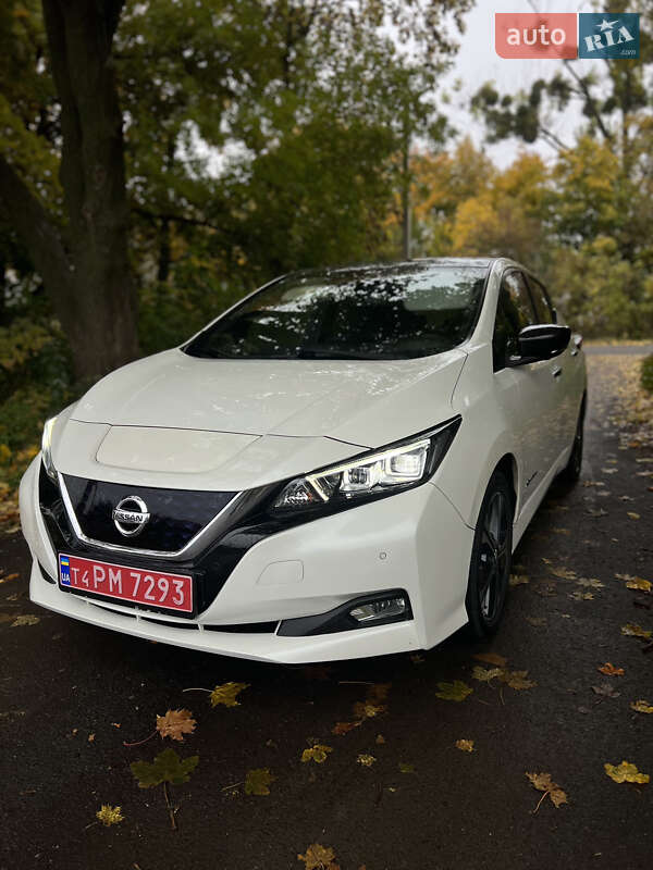 Хэтчбек Nissan Leaf 2018 в Ровно Хэтчбек Nissan Leaf 2018 в Ровно