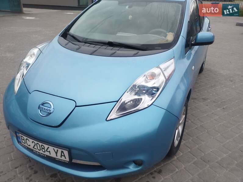 Хэтчбек Nissan Leaf 2011 в Львове