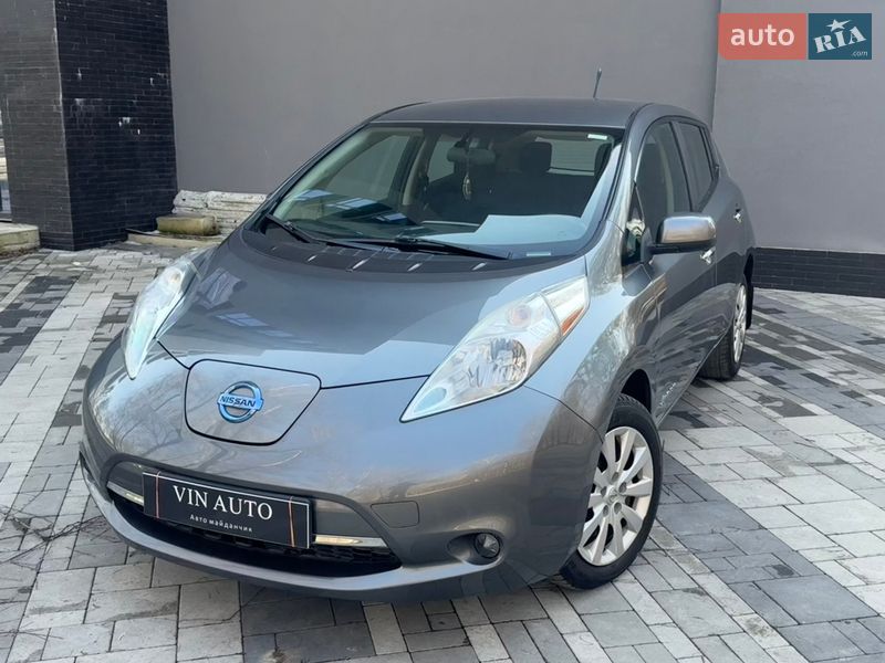Хэтчбек Nissan Leaf 2015 в Тернополе
