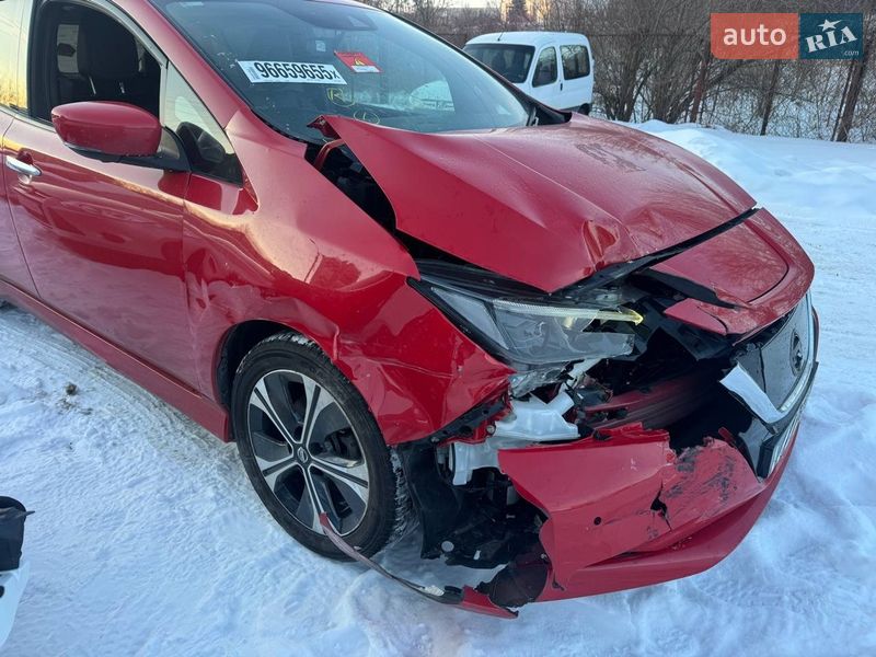 Хэтчбек Nissan Leaf 2020 в Ровно Хэтчбек Nissan Leaf 2020 в Ровно