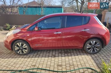 Хэтчбек Nissan Leaf 2016 в Хмельницком