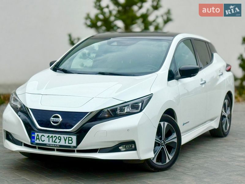 Хетчбек Nissan Leaf 2018 в Луцьку Хетчбек Nissan Leaf 2018 в Луцьку
