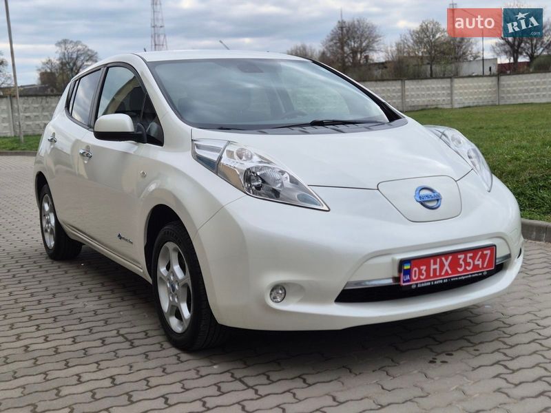 Хэтчбек Nissan Leaf 2014 в Радехове
