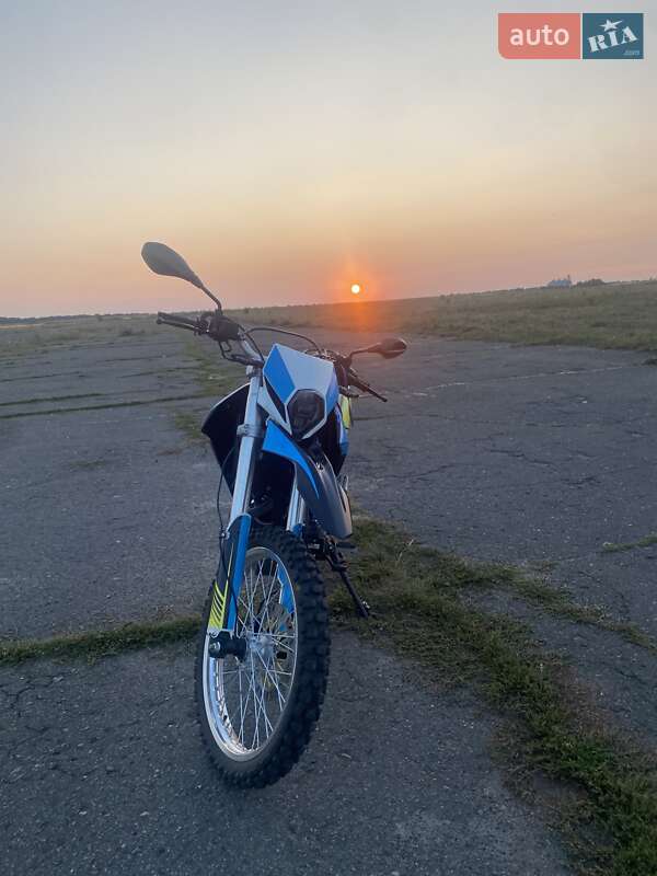 Мотоцикл Внедорожный (Enduro) Lifan LF 250-3A 2024 в Сваляве