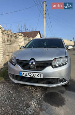 Седан Renault Logan 2013 в Гайсине