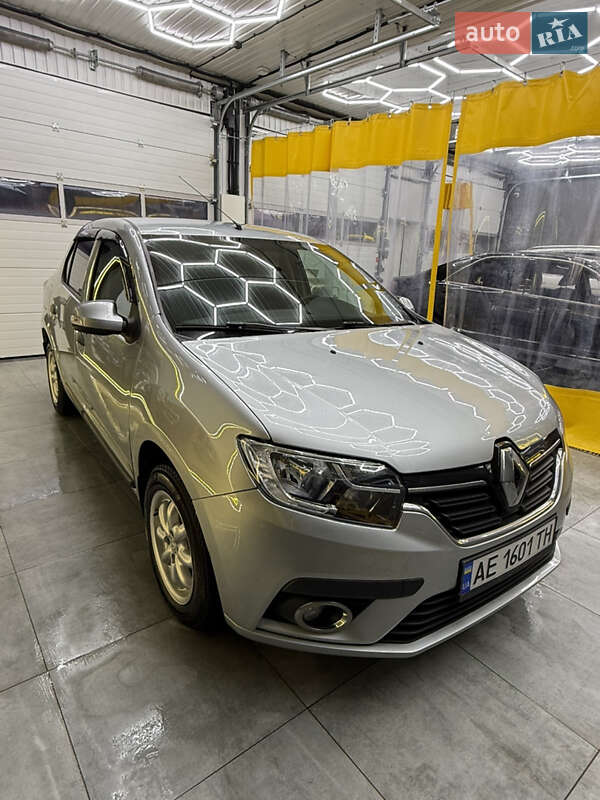 Седан Renault Logan 2022 в Днепре Седан Renault Logan 2022 в Днепре