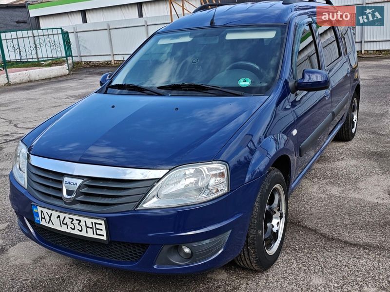 Седан Dacia Logan 2009 в Харкові