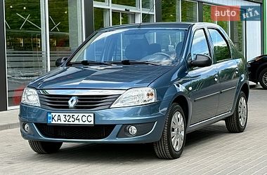 Седан Renault Logan 2010 в Житомире