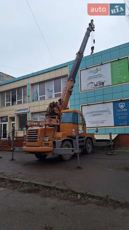 Автокран Komatsu LW 1993 в Одессе