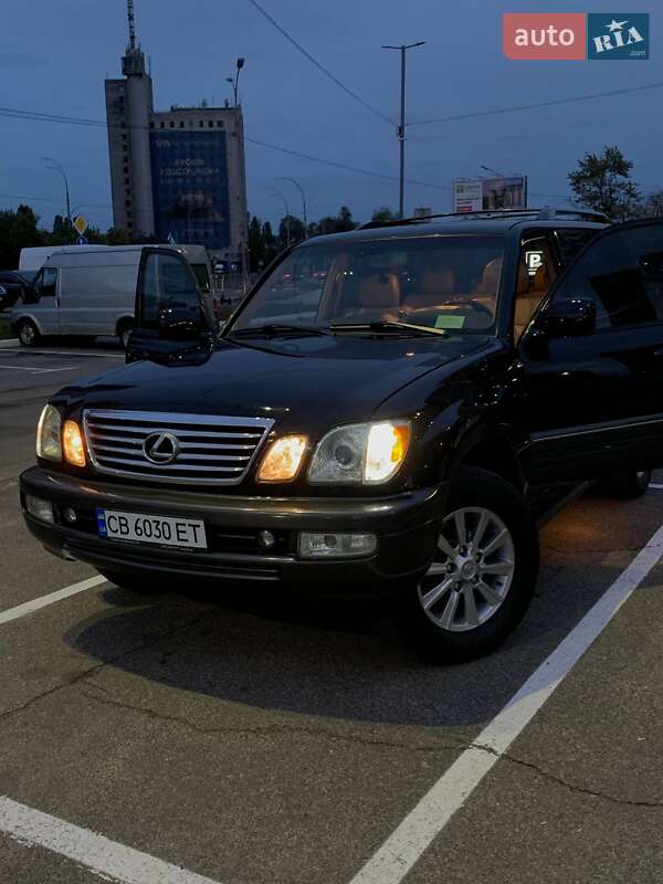 Внедорожник / Кроссовер Lexus LX 2005 в Киеве