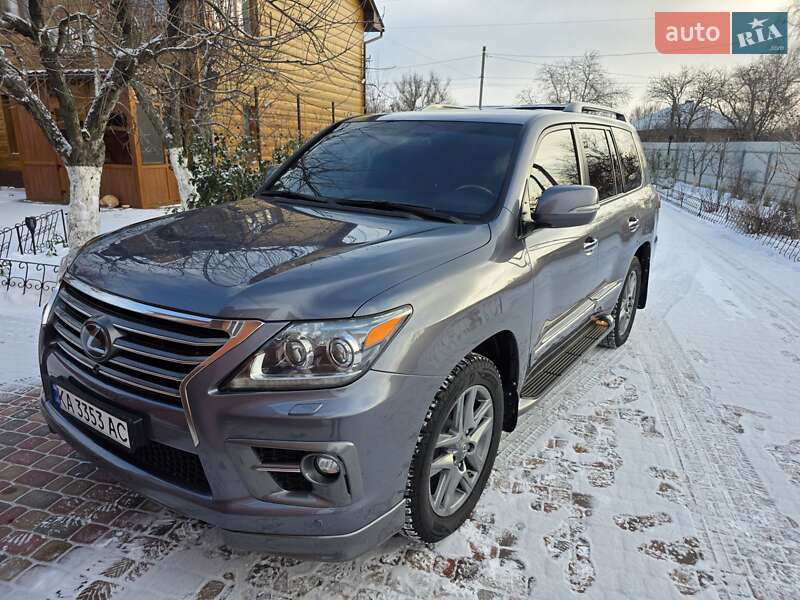 Внедорожник / Кроссовер Lexus LX 2014 в Пирятине