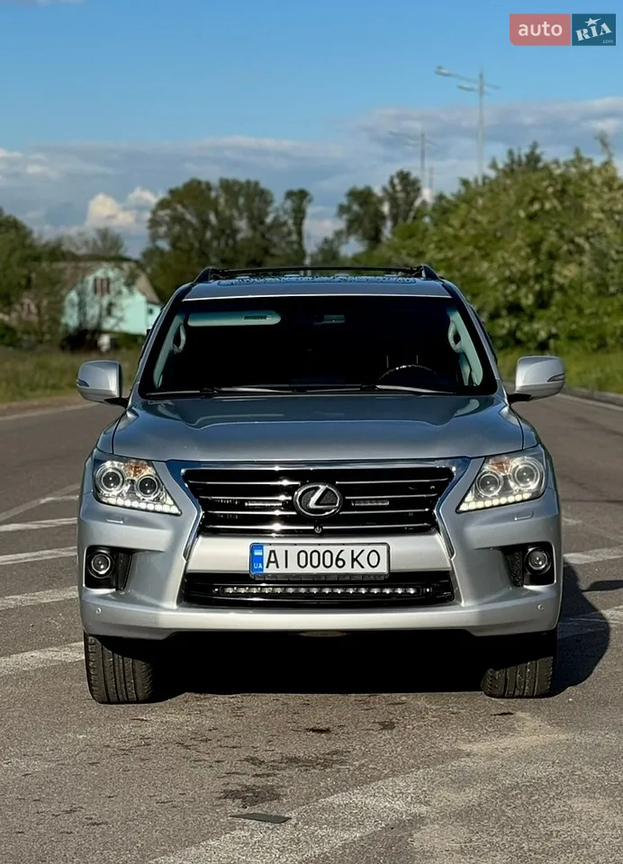 Lexus Lx 2011 photo 2