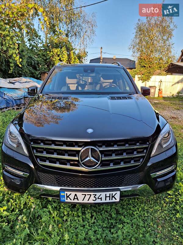 Позашляховик / Кросовер Mercedes-Benz M-Class 2012 в Рахові