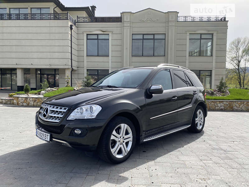 Внедорожник / Кроссовер Mercedes-Benz M-Class 2009 в Виноградове