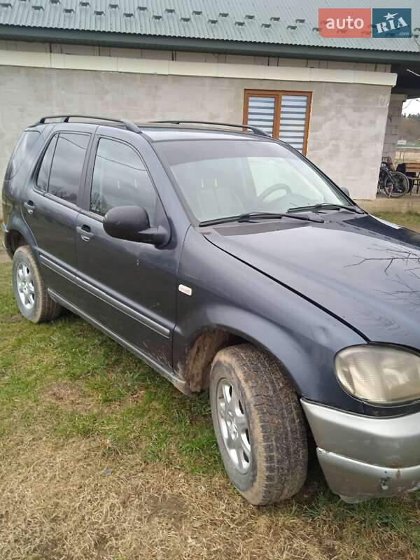 Внедорожник / Кроссовер Mercedes-Benz M-Class 2000 в Черновцах
